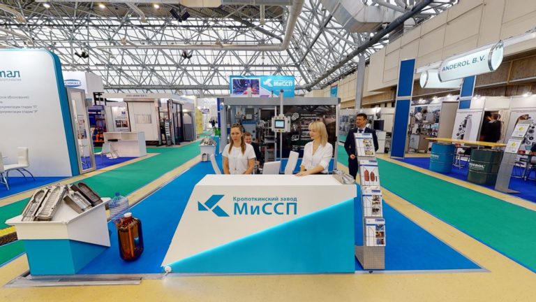 Автомат выдува на стенде МиССП Кропоткинский Завод на выставке Агропродмаш 2021