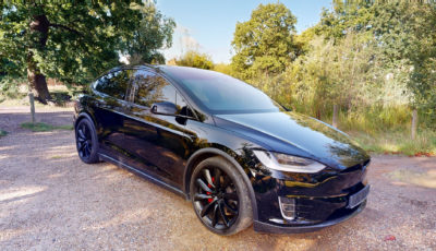 Tesla Model X в Matterport 3D Model