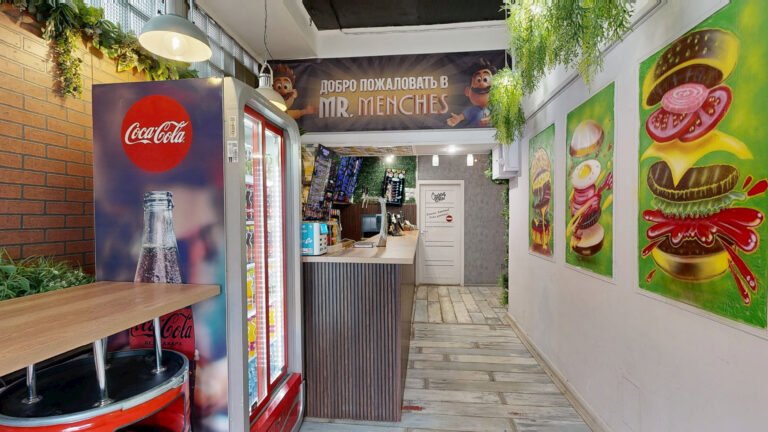 Mr. Menches в Петергофе